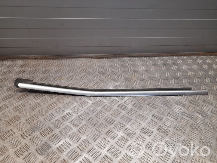 Mercedes-Benz GL X166 Garniture vitre latérale arrière A1666902280