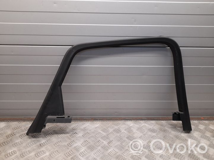 Audi Q3 F3 Moulures des vitres de la porte arrière 83A867671