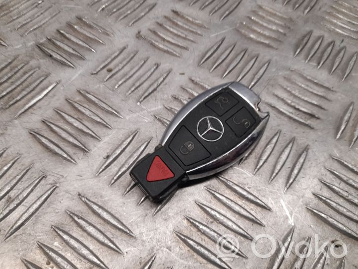 Mercedes-Benz GL X166 Clé / carte de démarrage A1669056200