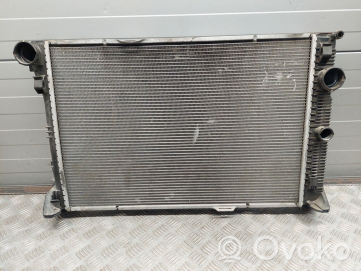 Mercedes-Benz CLS C218 X218 Radiateur de refroidissement A2045003703