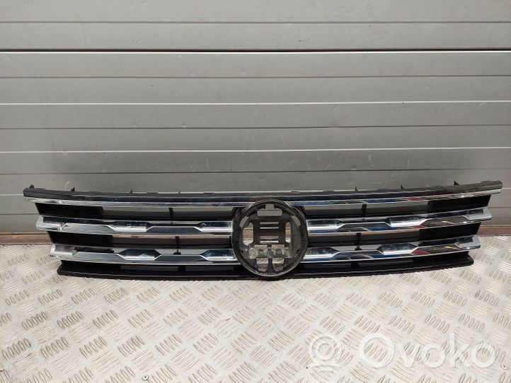 Volkswagen Tiguan Allspace Atrapa chłodnicy / Grill 5NG853653