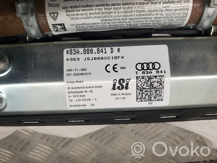 Audi Q3 F3 Polviturvatyyny 83A880841D