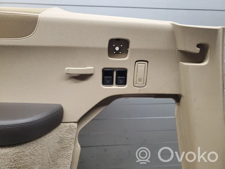 Mercedes-Benz GL X166 Garniture panneau latérale du coffre A1666902641