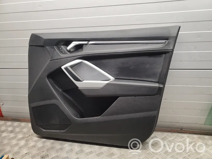 Audi Q3 F3 Revestimiento de puerta delantera 83A971036E