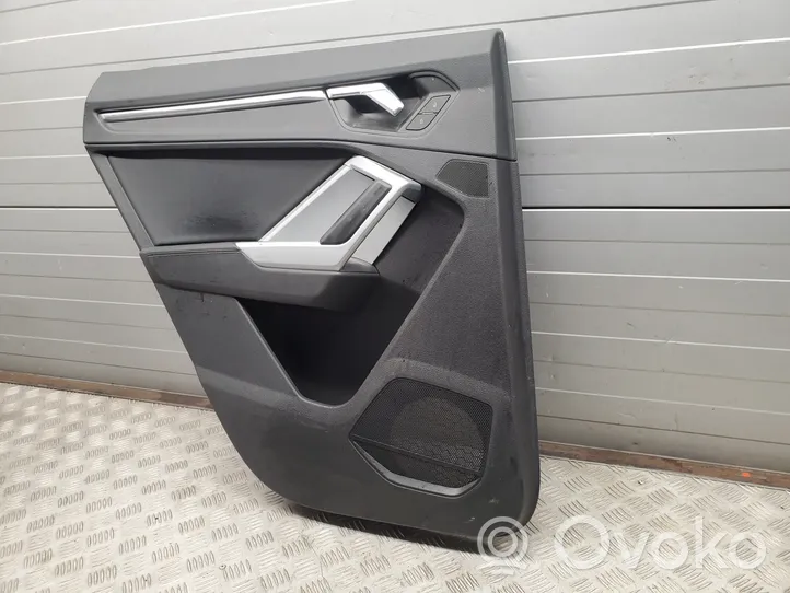 Audi Q3 F3 Takaoven verhoilu 83A971693N