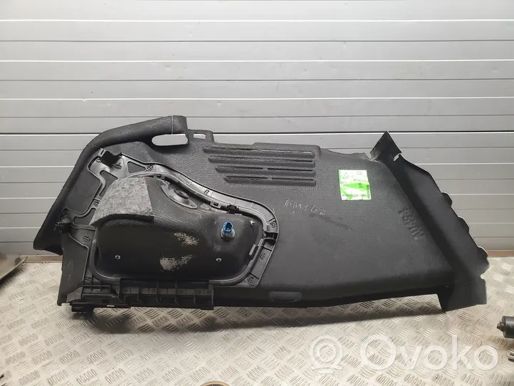 Audi A5 Apatinis, bagažinės šono, apdailos skydas 8W6863880E