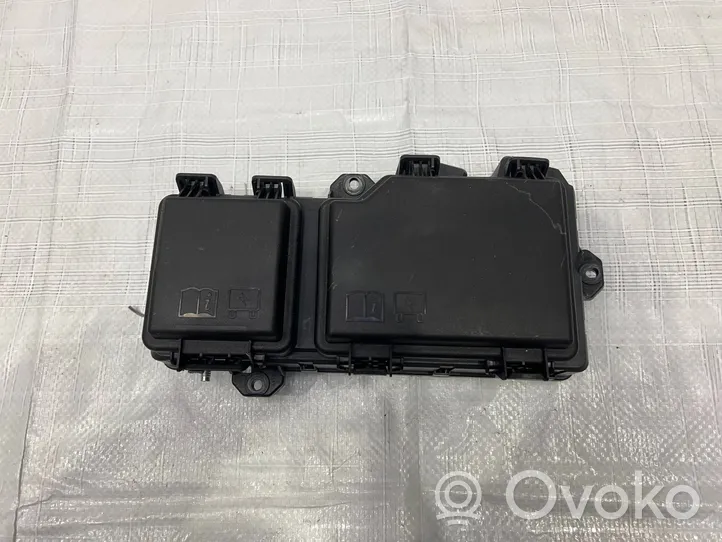 Land Rover Discovery 5 Boîte à fusibles M8D2-14A073-AA