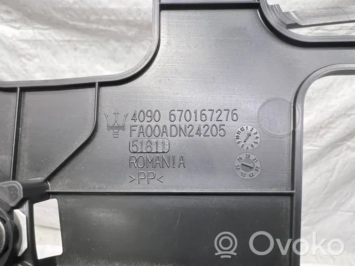 Maserati Grecale Element deski rozdzielczej / dół 670167276