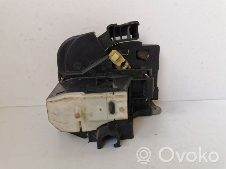 Renault Clio II Front door lock 