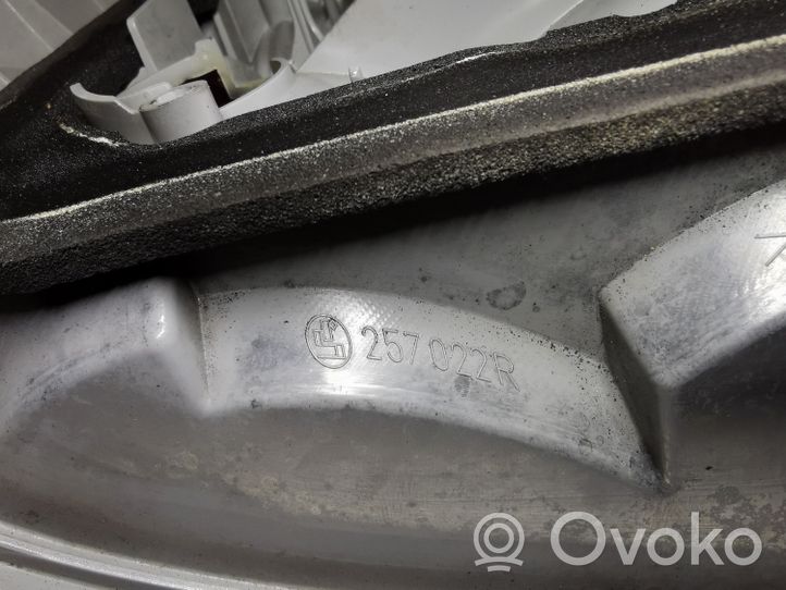 BMW 3 E46 Set feux arrière / postérieurs 257021L