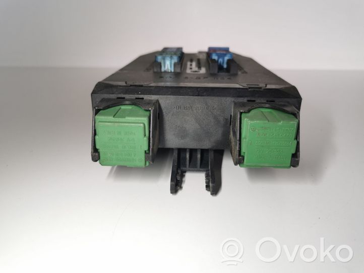 Mercedes-Benz Vito Viano W638 Module de fusibles 0005400650