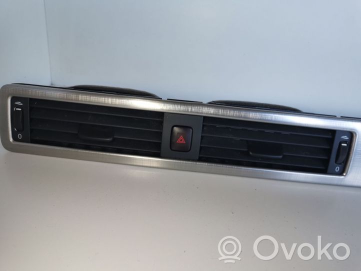 Volvo S80 Dysze / Kratki środkowego nawiewu deski rozdzielczej 30715143