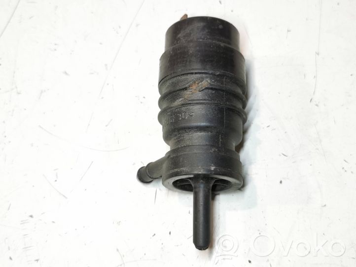 Mercedes-Benz Sprinter W901 W902 W903 W904 Pompe de lave-glace de pare-brise 0008003326