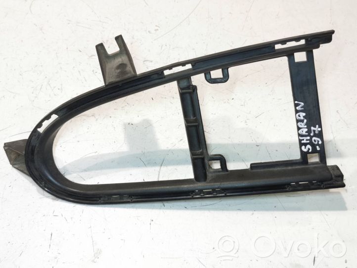 Volkswagen Sharan Grille antibrouillard avant 7M0853683