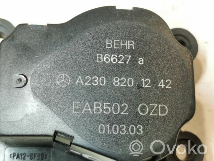 Mercedes-Benz E W211 Moteur / actionneur de volet de climatisation A2308201242