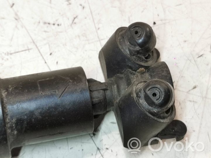 Volkswagen PASSAT B6 Ugello a spruzzo lavavetri per faro 3C0955104A