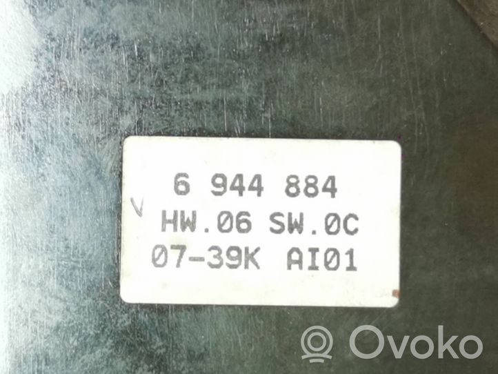 BMW 5 E60 E61 Panel radia 6944884