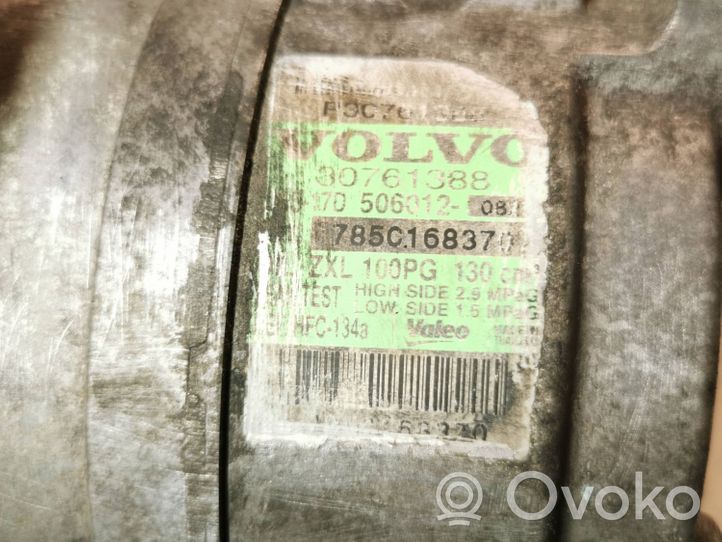 Volvo V70 Kompresor / Sprężarka klimatyzacji A/C 8708581