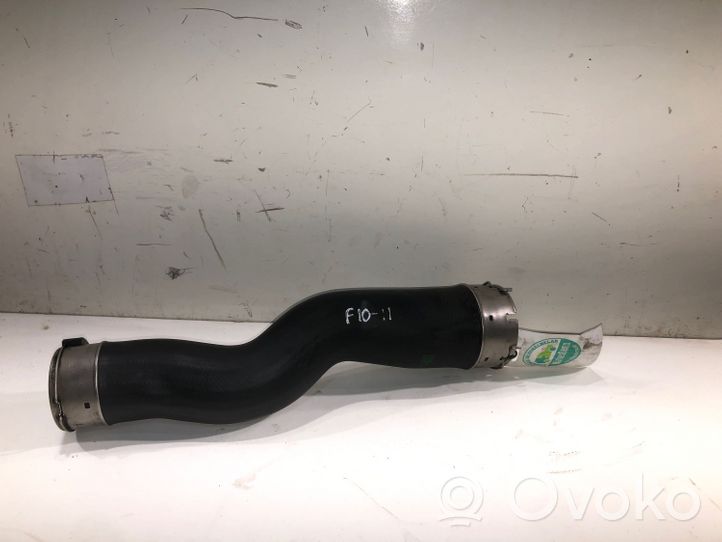 BMW 5 F10 F11 Tube d'admission de tuyau de refroidisseur intermédiaire 7810614