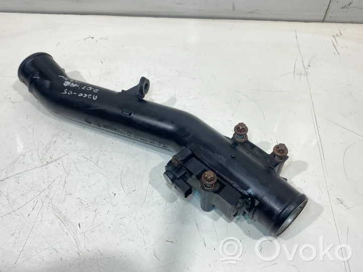 Mercedes-Benz A W169 Tube d'admission de tuyau de refroidisseur intermédiaire A1695200201