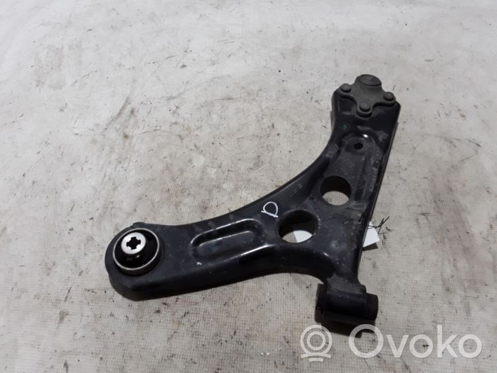 Peugeot 208 Fourchette, bras de suspension inférieur avant 9831621480