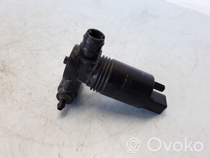 Volvo XC60 Windscreen/windshield washer pump 