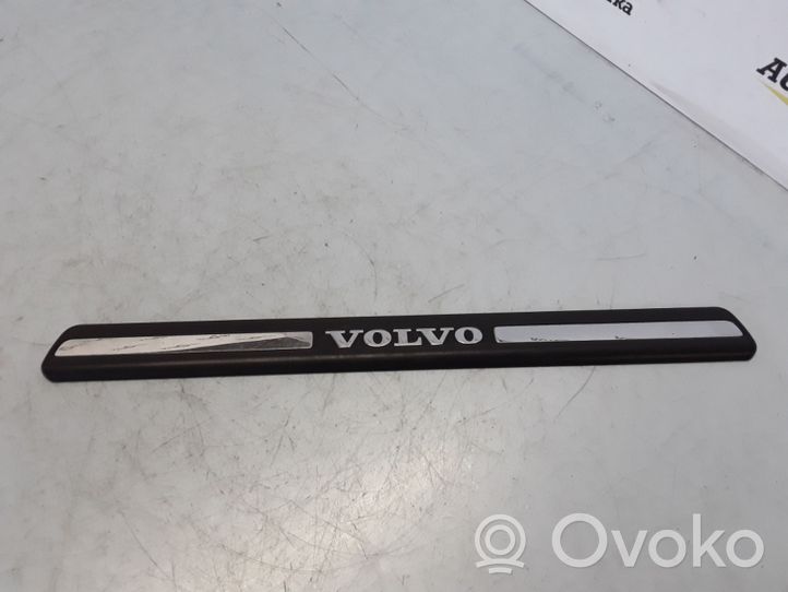 Volvo V60 Listwa progowa przednia 