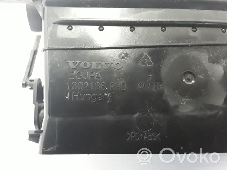 Volvo V60 Dysze / Kratki środkowego nawiewu deski rozdzielczej 
