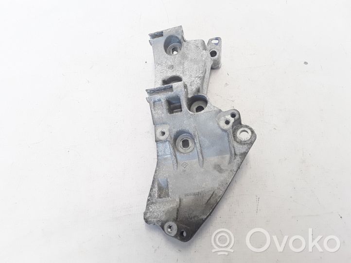 Renault Megane III Support de générateur / alternateur 8200669494