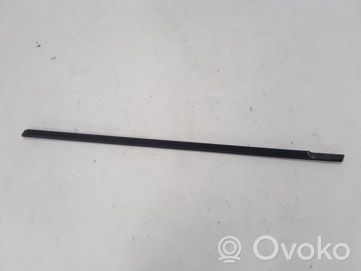 Volvo V60 Rivestimento modanatura del vetro della portiera anteriore 31391785