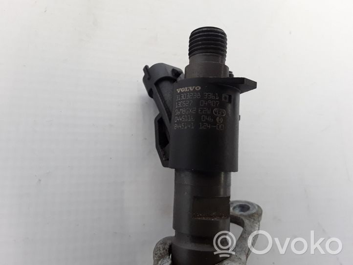 Volvo V60 Injecteur de carburant 31303238