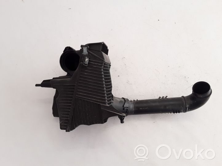 Renault Megane II Air filter box 8200369775