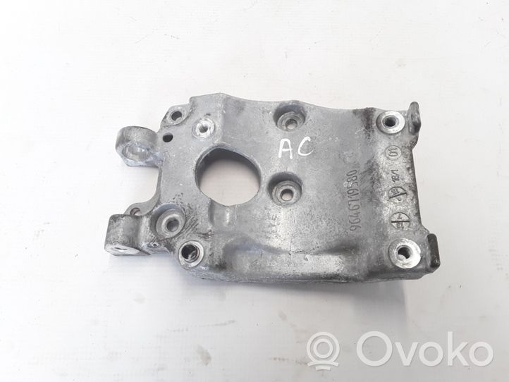 Volvo V60 Uchwyt / Mocowanie sprężarki klimatyzacji 9646719580