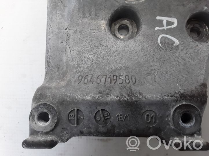 Volvo V60 Uchwyt / Mocowanie sprężarki klimatyzacji 9646719580