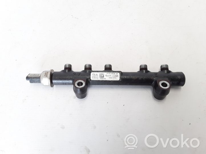 Volvo V60 Fuel main line pipe 
