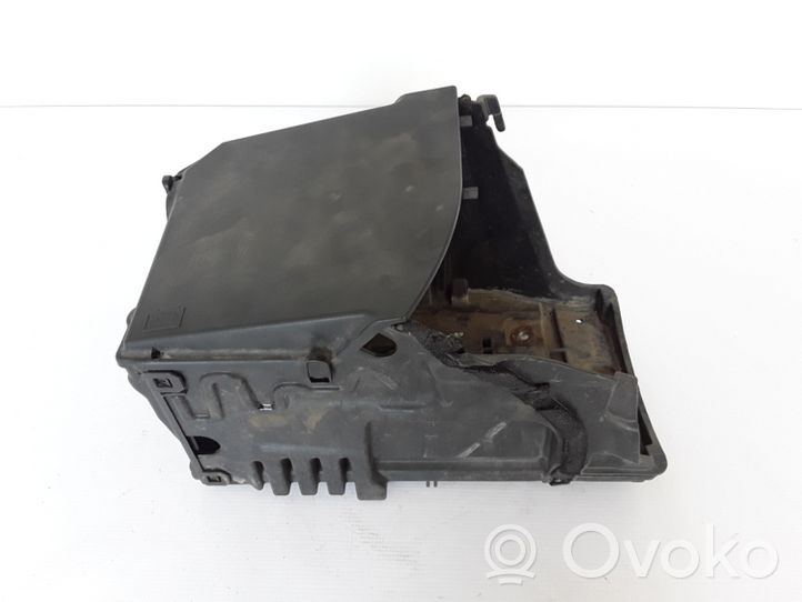 Volvo XC60 Staffa di montaggio della batteria 31201040