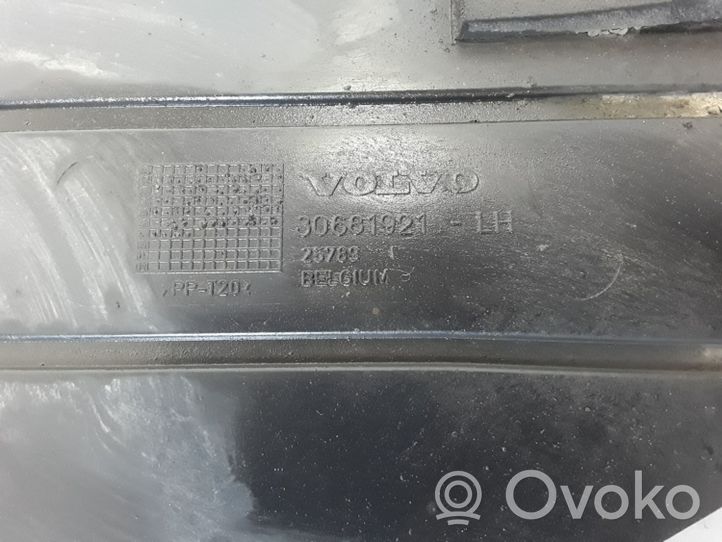 Volvo C70 Tavaratilan alustan suoja välipohja 30681921