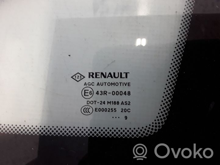 Renault Megane III Szyba karoseryjna tylna 833060008R