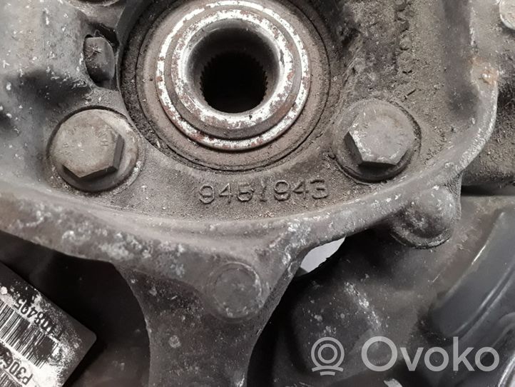 Volvo XC70 Moyeu de roue avant 9461943