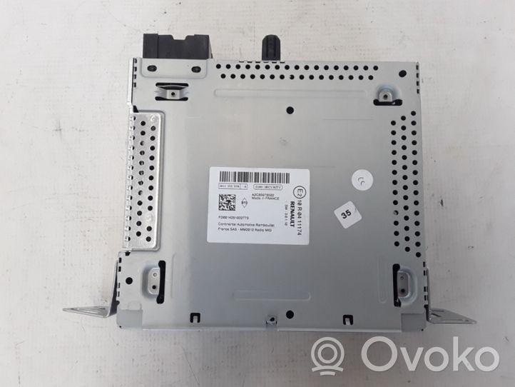 Renault Zoe Radio/CD/DVD/GPS head unit 281152239R