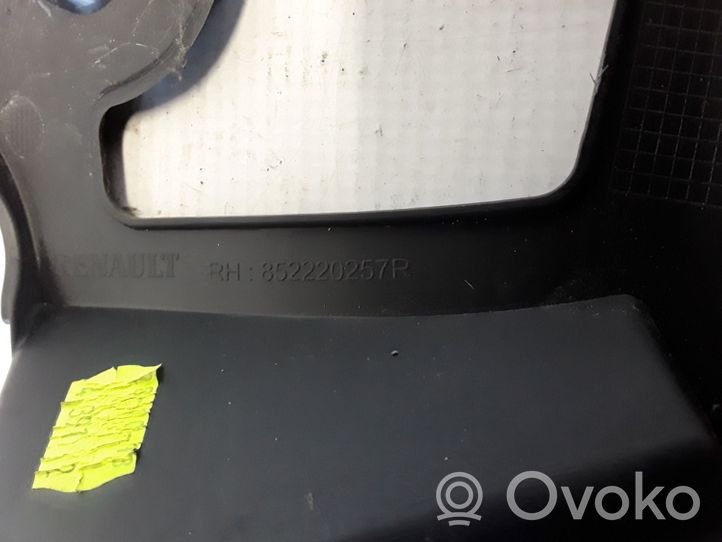 Renault Captur Uchwyt / Mocowanie zderzaka tylnego 852220257R