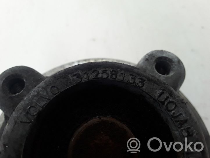 Volvo V60 Power steering pump 31258133