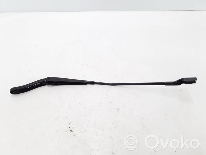 Volvo XC60 Front wiper blade arm 30753526