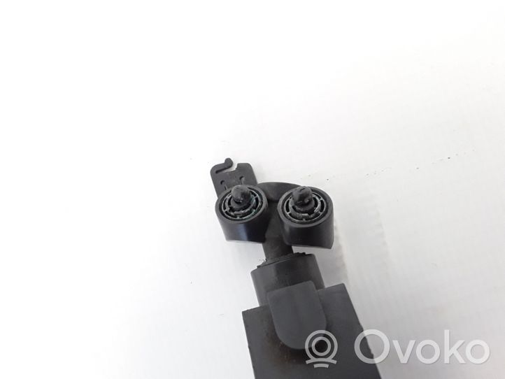 Volvo V50 Headlight washer spray nozzle 31253730