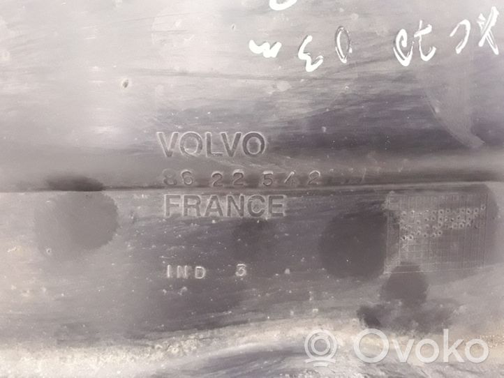 Volvo XC70 Nadkole przednie 8622542