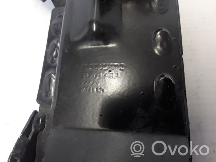 Volvo V60 Staffa di montaggio del radiatore 31261932