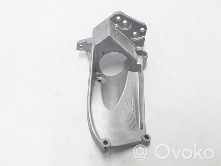 Volvo XC60 Staffa/supporto di montaggio della marmitta 31370633