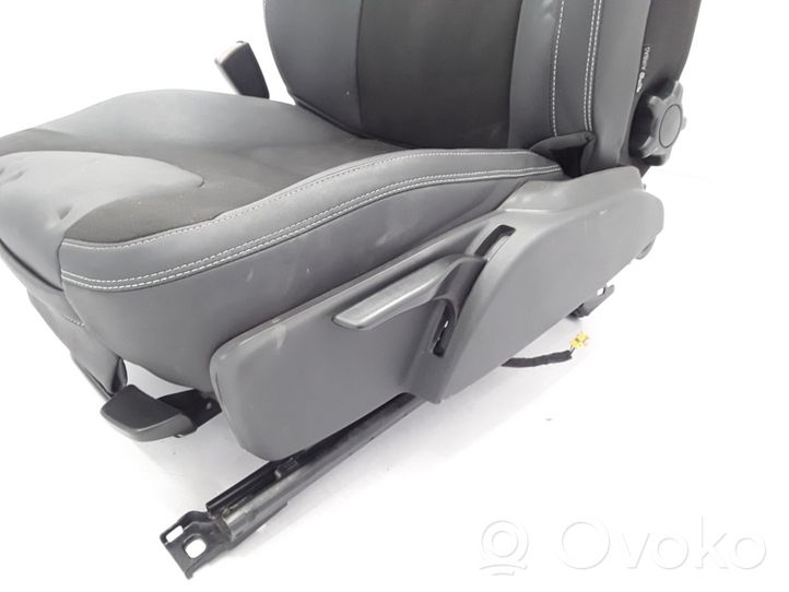 Volvo XC60 Front driver seat 30749772