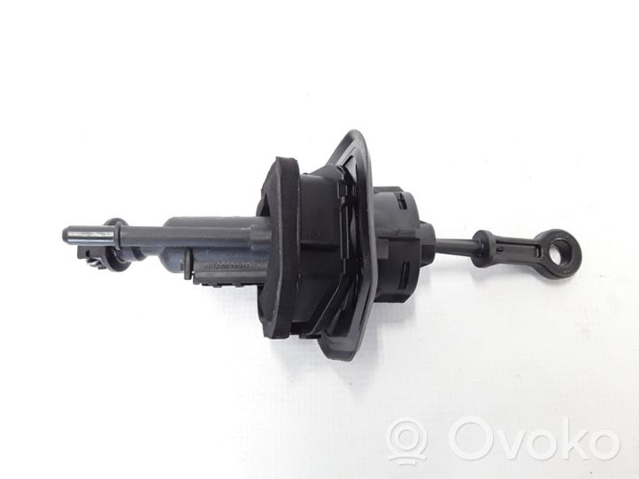 Volvo V60 Główny cylinder sprzęgła 31325385