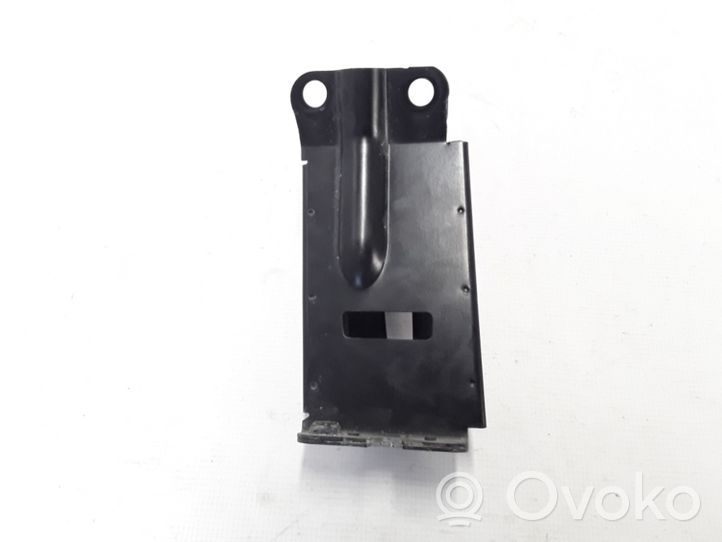 Volvo V70 Staffa di montaggio del radiatore 31274499